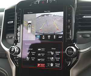 Front centre console with navigation