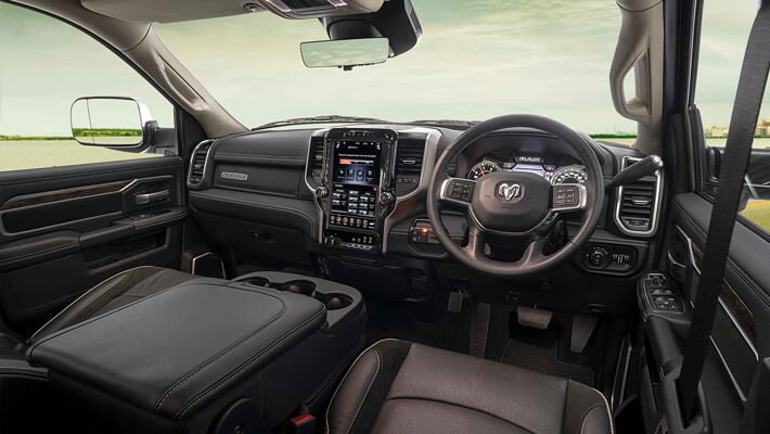 RAM 2500 Front dash, steering wheel and infotainment